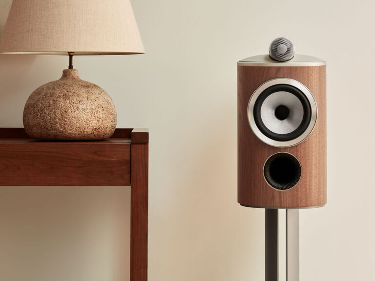 Bowers & Wilkins 800 Series Lifestyle