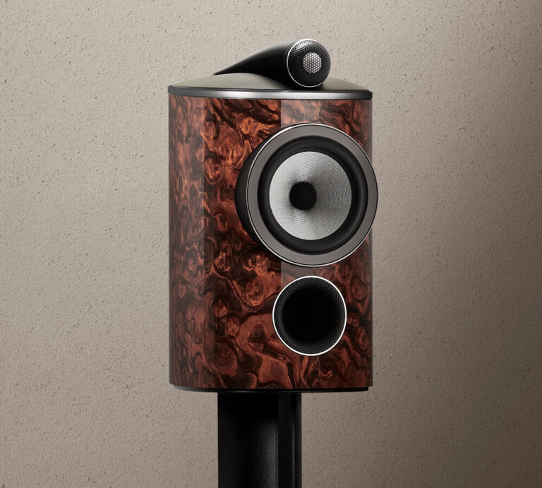 Bowers & Wilkins 800 Signature Series Lifestyle Image 